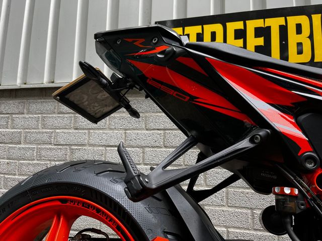 ktm - 1290-super-duke-r