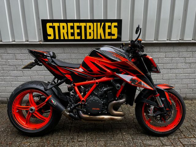 ktm - 1290-super-duke-r