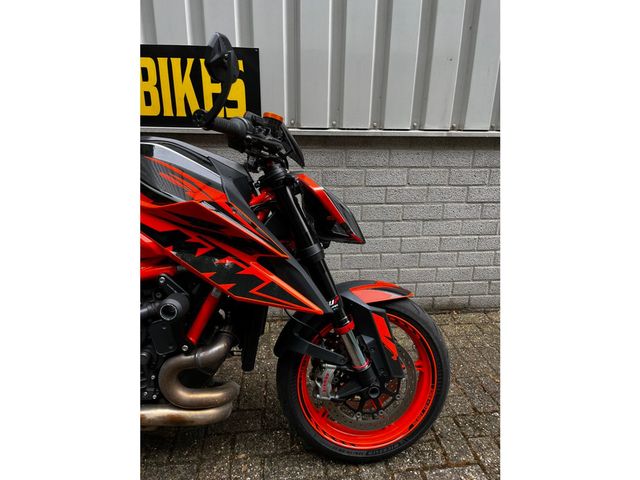 ktm - 1290-super-duke-r