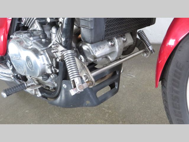 honda - vf-700-c-supermagna