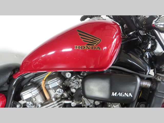 honda - vf-700-c-supermagna