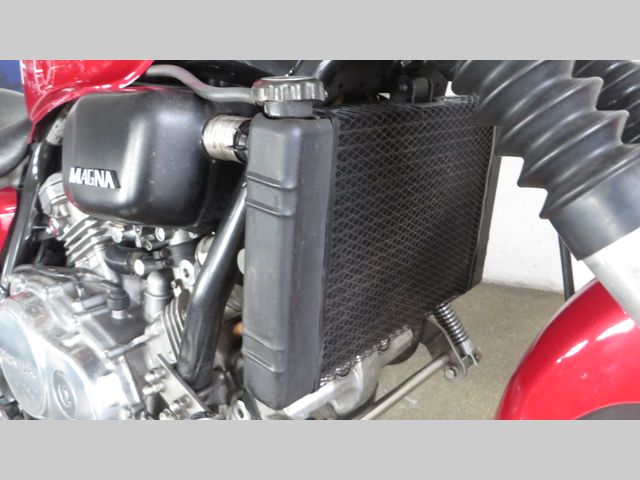 honda - vf-700-c-supermagna