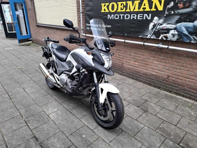 honda - nc-700-x-dct