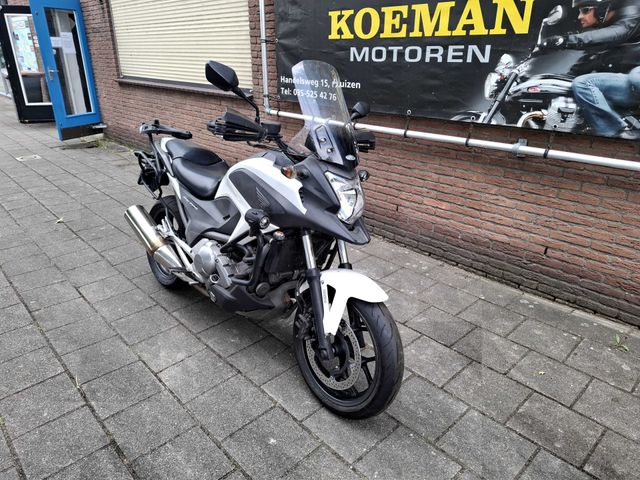 honda - nc-700-x-dct