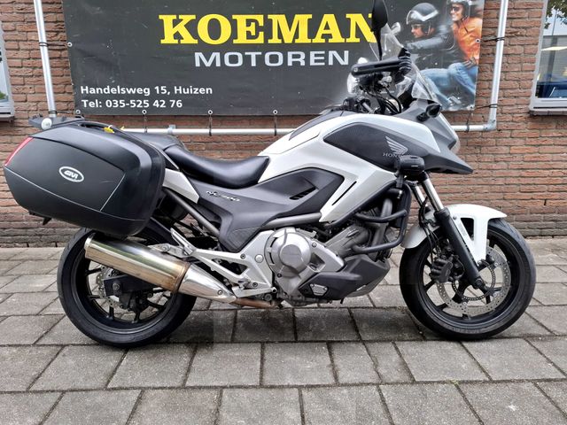 honda - nc-700-x-dct