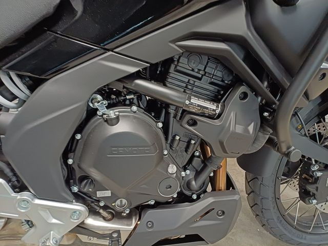 cfmoto - 700-mt-adventure