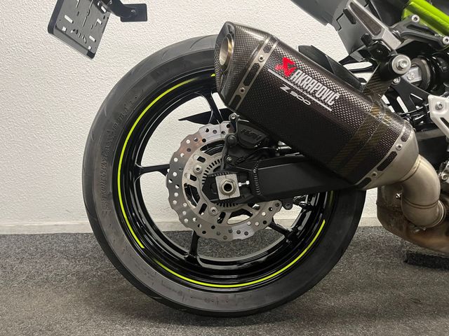 kawasaki - z900
