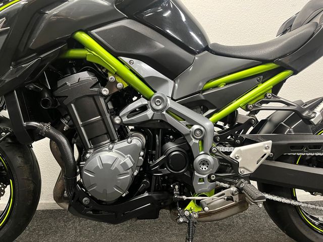 kawasaki - z900