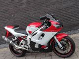 YAMAHA YZF R6