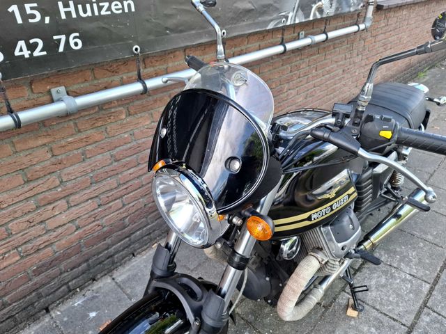 moto-guzzi - v-7-classic