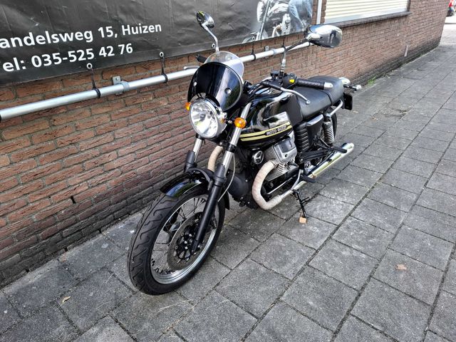moto-guzzi - v-7-classic