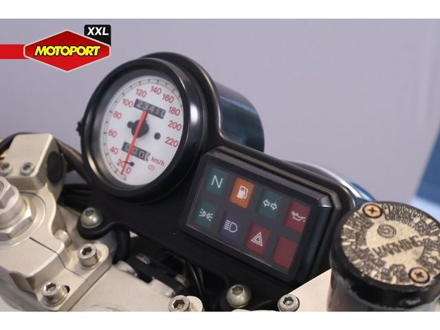 ducati - m-900-monster