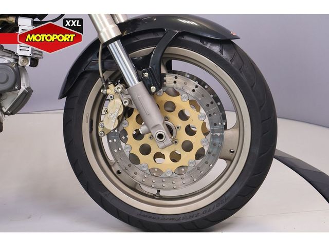 ducati - m-900-monster