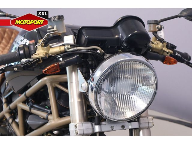 ducati - m-900-monster