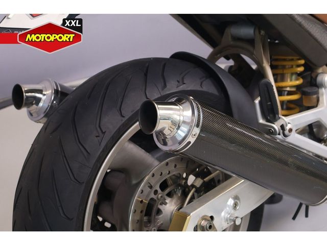 ducati - m-900-monster