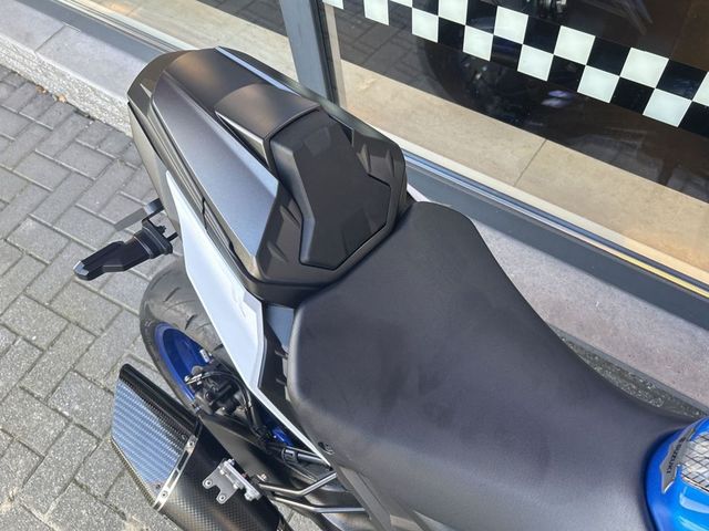 suzuki - gsx-s-1000-street-x-treme