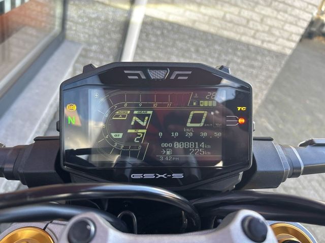 suzuki - gsx-s-1000-street-x-treme