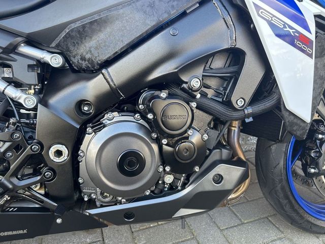 suzuki - gsx-s-1000-street-x-treme