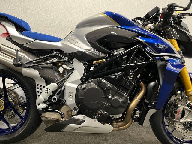 mv-agusta - brutale-1000-rr-assen