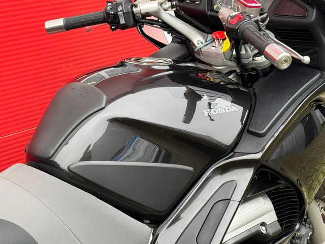 honda - st-1300-pan-european