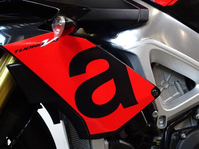 aprilia - tuono-v4-1100-rr