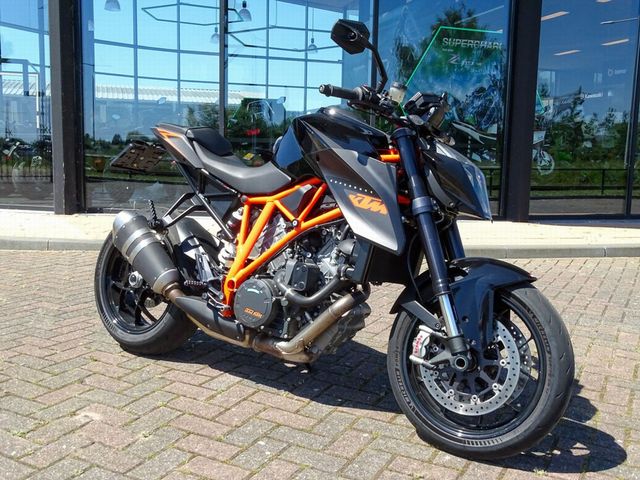 ktm - 1290-super-duke-r