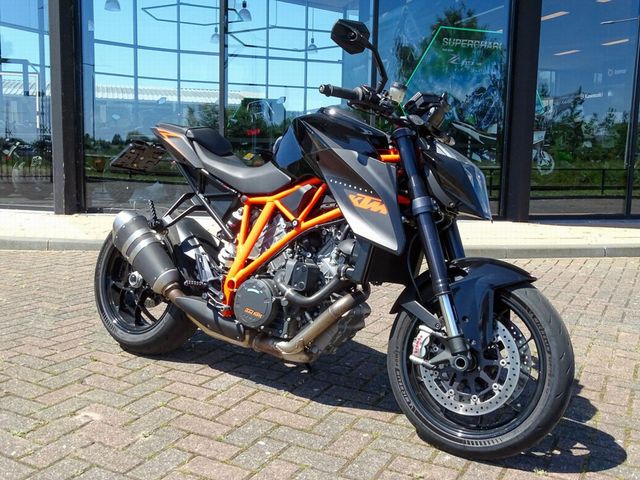 ktm - 1290-super-duke-r