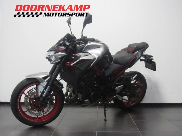 kawasaki - z900