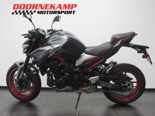 kawasaki - z900
