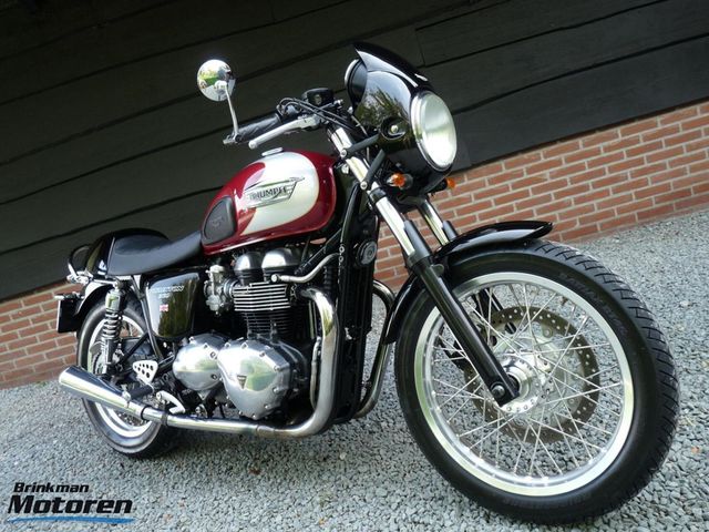 triumph - thruxton-900