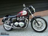 TRIUMPH THRUXTON 900