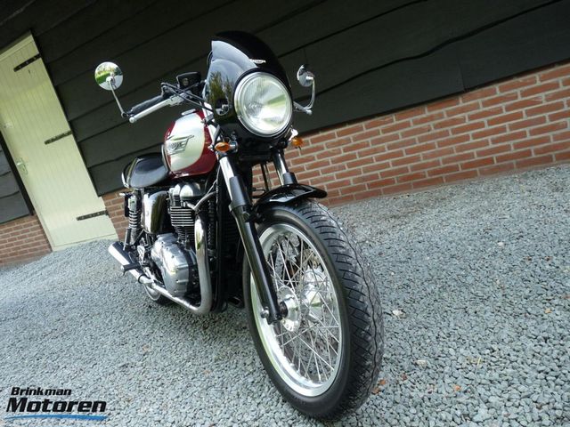 triumph - thruxton-900