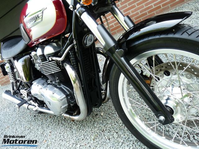 triumph - thruxton-900