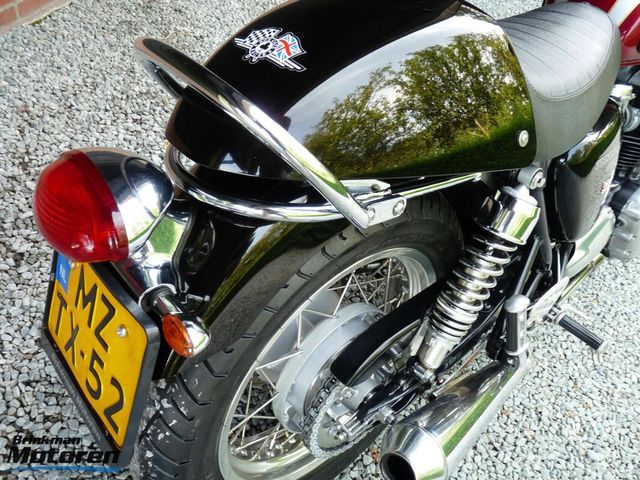 triumph - thruxton-900