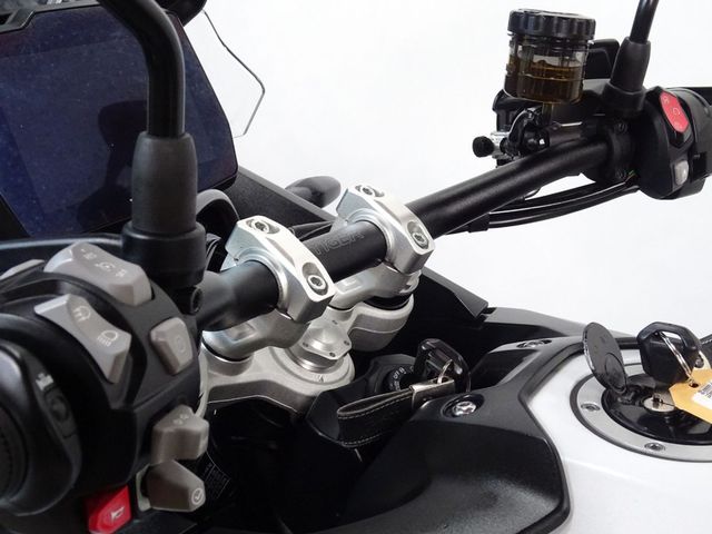 triumph - tiger-900-gt-pro