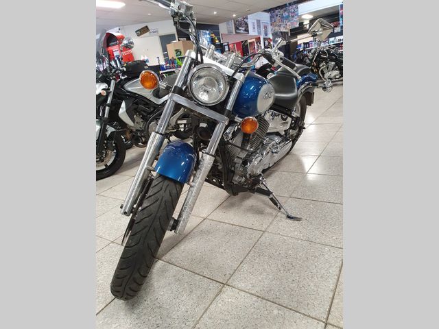 yamaha - xvs-650-a-dragstar-classic
