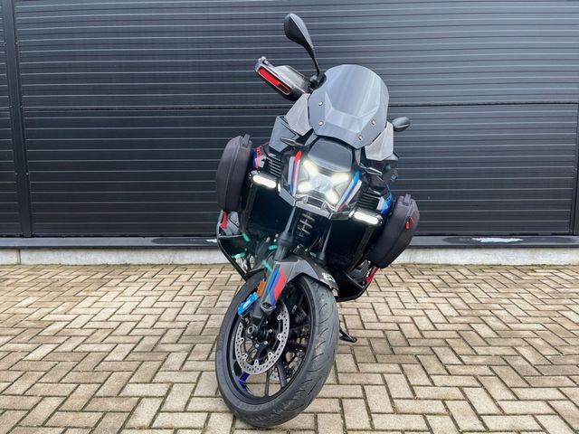 bmw - r-1300-gs-adventure