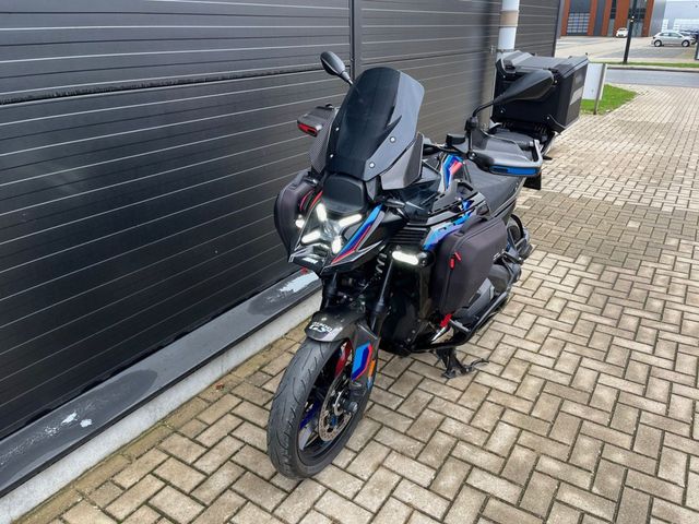 bmw - r-1300-gs-adventure