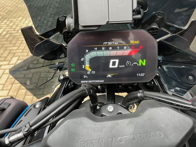 bmw - r-1300-gs-adventure