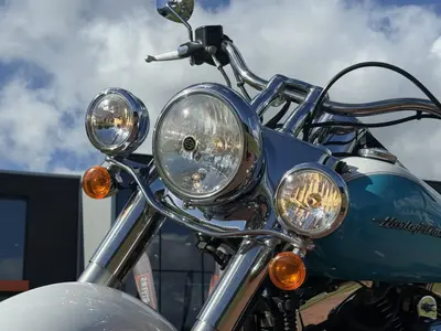 HARLEY-DAVIDSON SOFTAIL DELUXE FLSTN – foto 3