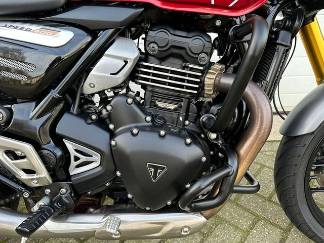 triumph - speed-400