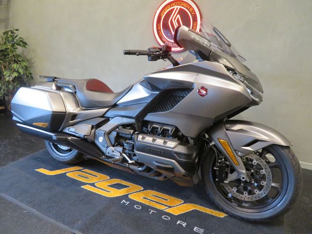 honda - gl-1800-goldwing-bagger