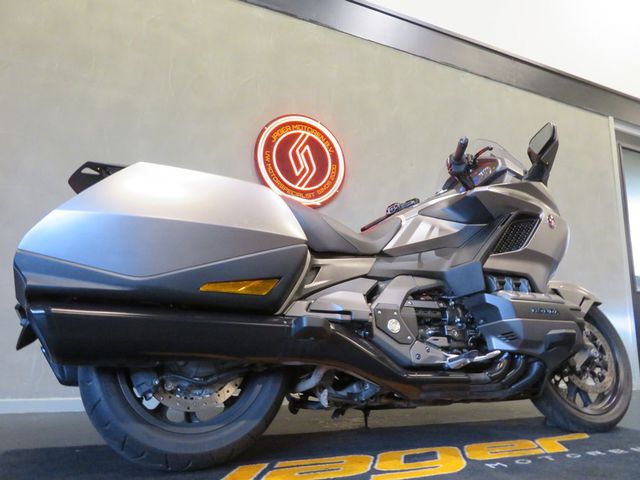honda - gl-1800-goldwing-bagger