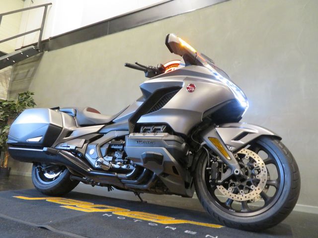 honda - gl-1800-goldwing-bagger