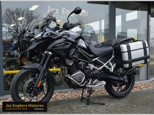 triumph - tiger-1200-gt-pro