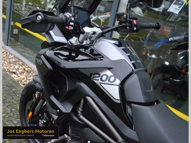 triumph - tiger-1200-gt-pro