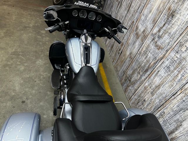 harley-davidson - tri-glide-ultra-114