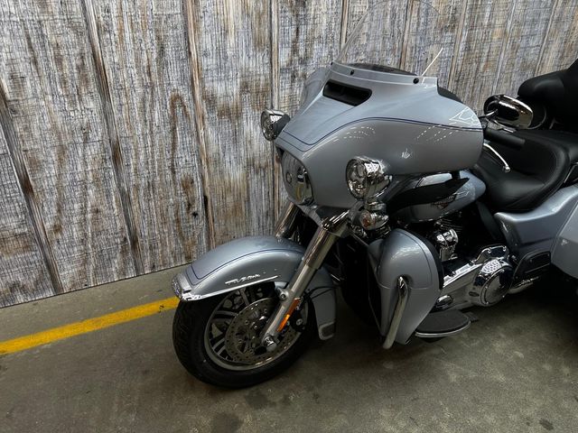 harley-davidson - tri-glide-ultra-114