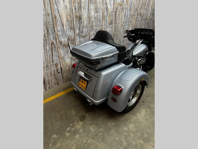 harley-davidson - tri-glide-ultra-114