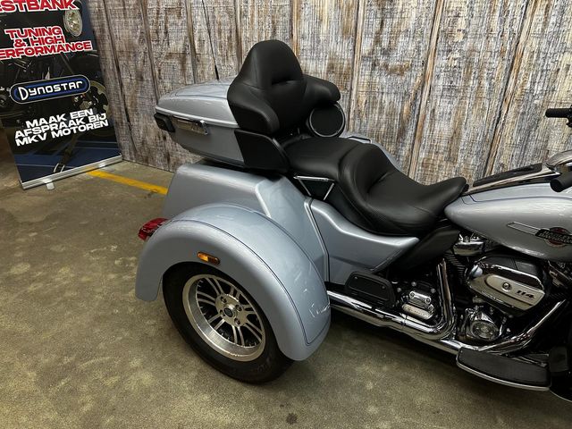 harley-davidson - tri-glide-ultra-114